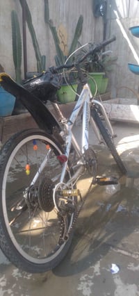 بايسكل جبلي • حجم ٢٢ • نضيف ٩٩%