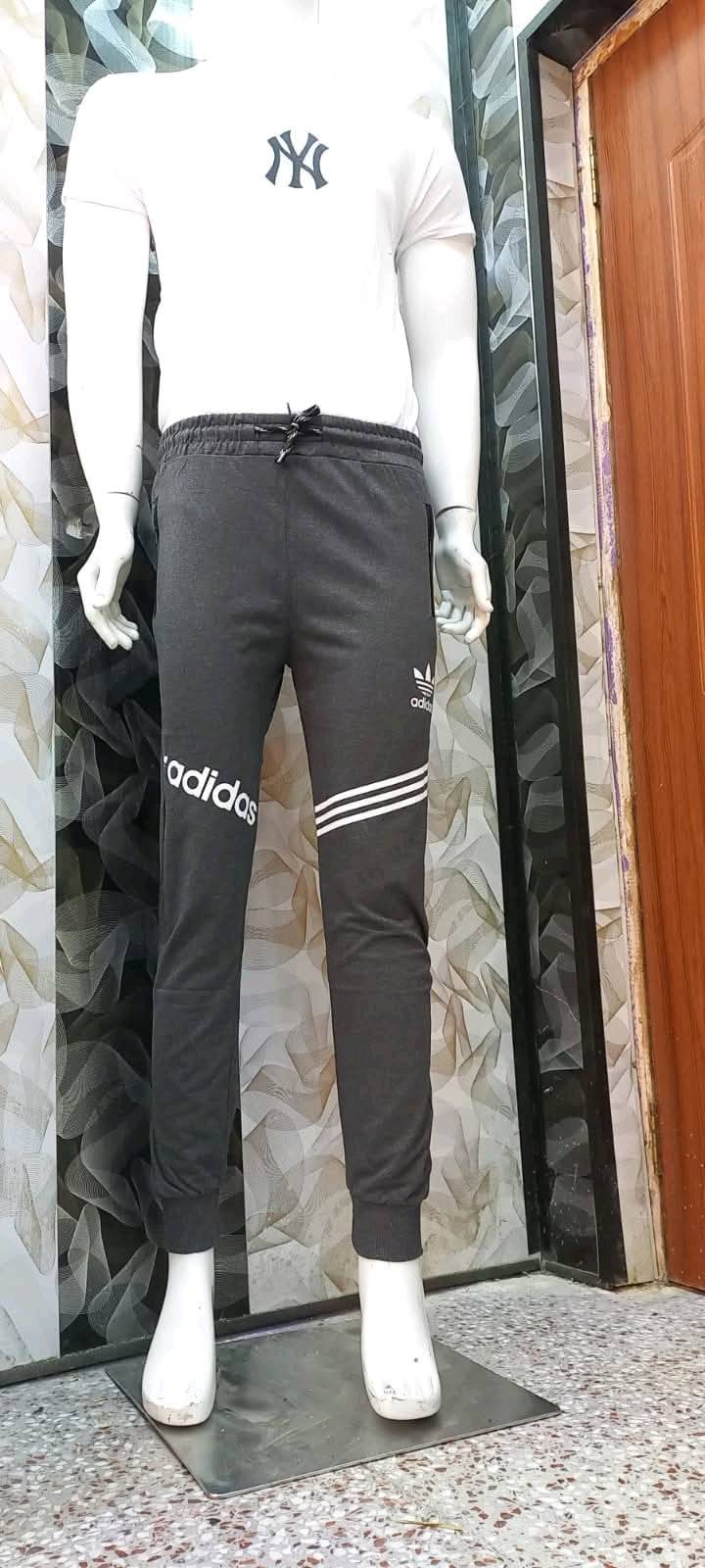 متوفر بجامة تركي صيفي خفيف
القياسات S/M/L/XL/XXL
سعر القطعة 8 الف قطعتين 15 الف
متوفر توصيل بغداد والمحافظات 5 الف
للطلب ***********