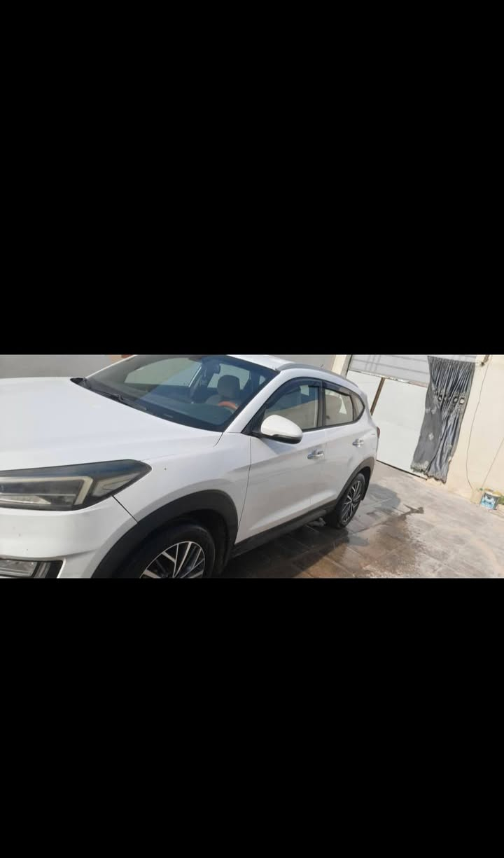 سلام عليكم اخوان توسان للبيع او مراوس 
موديل 2019السيارة نضيفة كلش 
محرك و كير على وضع الشركة جدا نضيفات 
المواصفات معروفة مو بصمة اسوبج 
 بيهة سونار 
مكان نجف 
سعر 165
رقم ***********
راسلني و ما يكون خاطرك الة طيب
