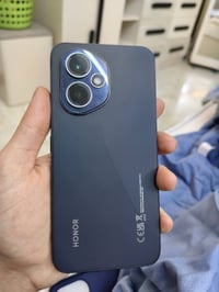 Honor 400 5g ذاكرة 512  بيه فطر بالظهر  السعر 370 الف 🔒  مكاني بغداد /...
