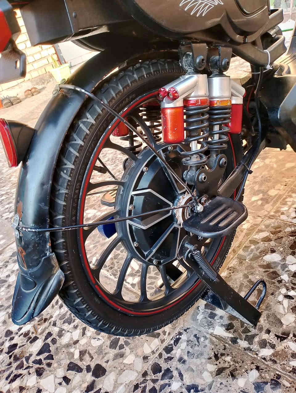 السلام عليكم موطور شحن لبيع موديل 2024السعر 225وبي مجال لشراي يتصل وبي خير تدلل مكاني فلوجه جامع التقوئ ***********
