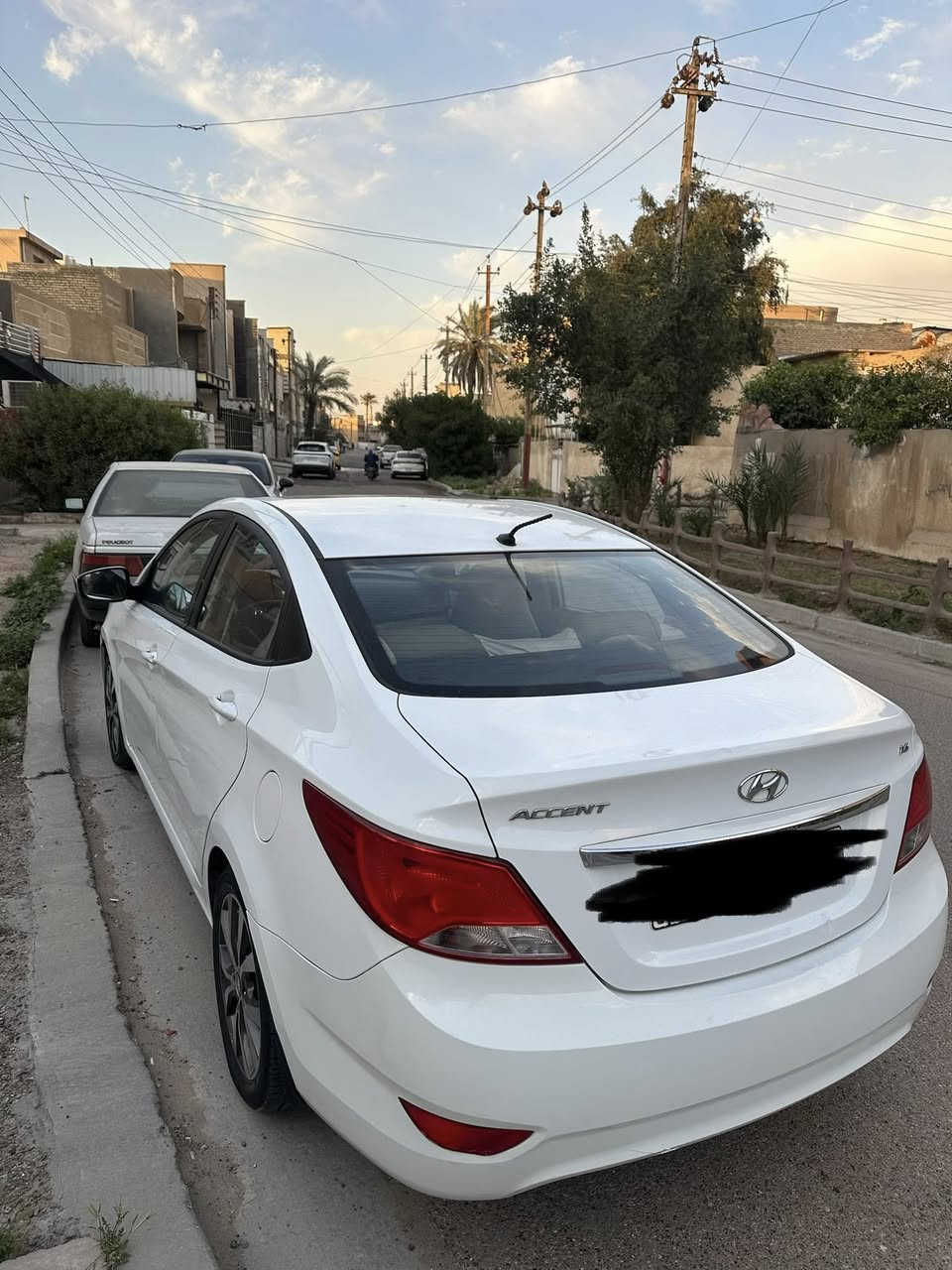 السلام عليكم من رخصة الآدمن
للبيع اكسنت خليجي لون ابيض موديل 2016 محرك 1600 دوش فتحة سقف ماشيه 68 km حقيقي حقيقي السياره مكفوله من الصبغ والبارد عدا هذني الي مأشر عليهن دعجات صغار تجون وتشوفوهن بعينكم سياره مال بيت ونظيفه على ايدينه…مكان السياره بغداد 
للأستفسار الأتصال على الرقم (***********)
