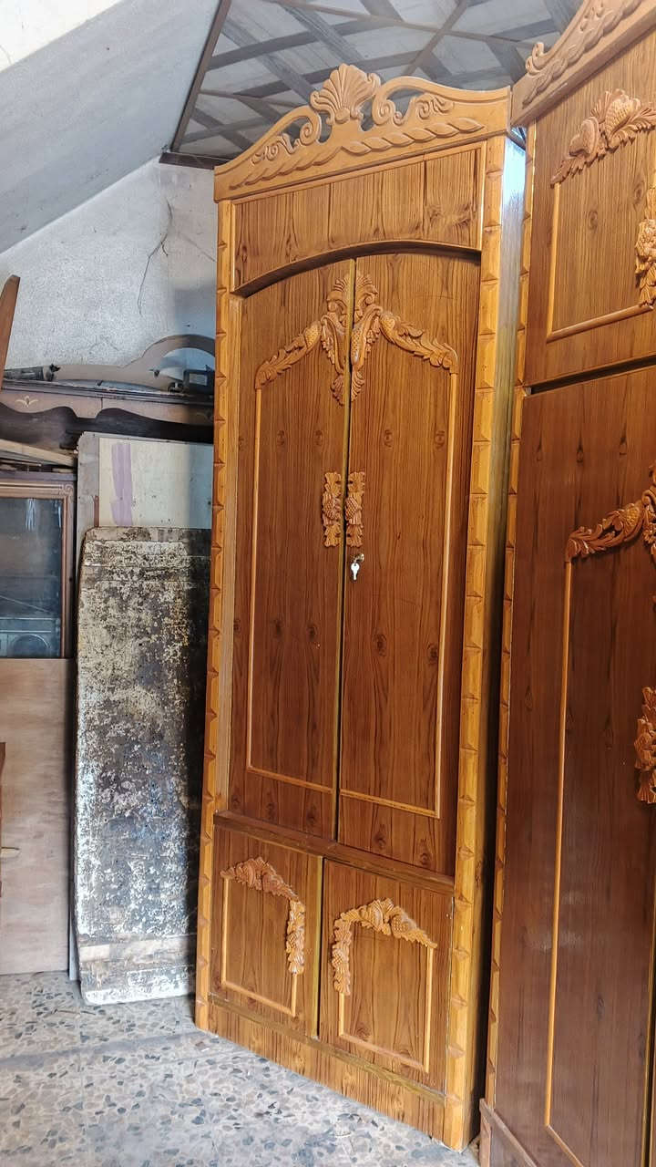 معرض اثاث الدلال لبيع وشراء الاثاث الجديده والمستعملة 

غرفه ابراج 5 ابواب ملحق زان 

موصل حي البكر قرب ساحات الرمل والحصو 

بإدارة/كرم الدليمي 
***********
***********
