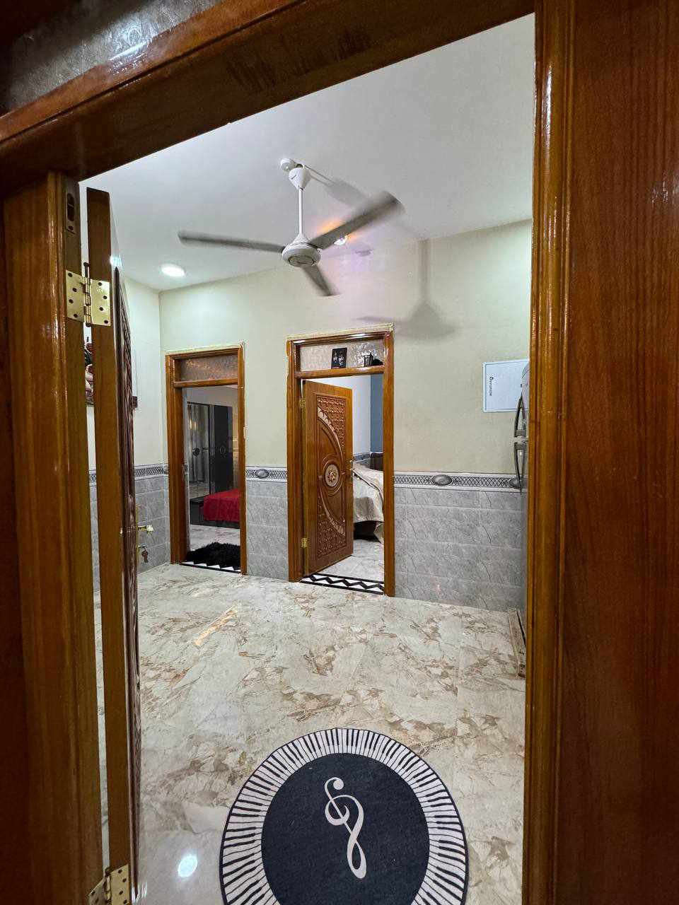 بيت للبيع
 
المساحه - 300م
العنوان - حي اور الاولى 
تفاصيل البناء - طابقين مسلح حديث 
ط1- غرفه عدد2+صاله+استقبال+مطبخ+صحيات+حديقه+كراج
ط2- غرفه عدد3+صاله+صحيات+شقه معزوله 
 
للمزيد من المعلومات يمكنكم التواصل معنا 
على صفحة الفيس بوك ( المثنى للعقار) 
او الاتصال على الرقم التالي 
ابو سيف  ***********
*********** 
للمزيد من العروض الدخول على الرابط
https://web.facebook.com/groups/353423759199621
او قناتنا على اليوتيوب
https://youtu.be/wNJnyaBvaoU ناصرية, ذي قار
