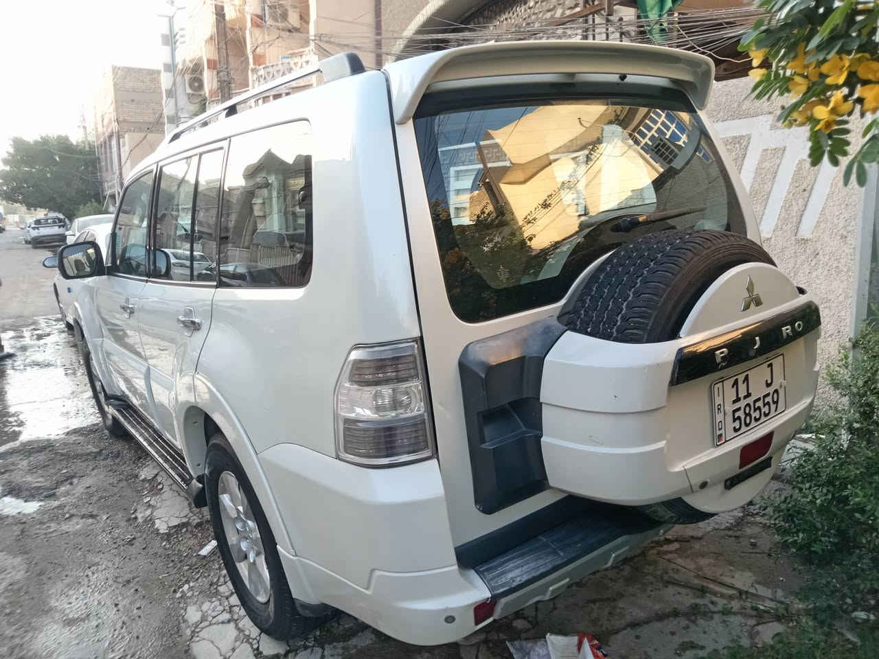 سلام عليكم للبيع او مراوس حسب القناعه
ميتسوبيشي باجيرو حبتور 2010
مكينه سته سلندر 3500
مكينه كير مكفولات بلادي تبريد ثلج
مري شفط سلايت روف (فتحه سقف)
سبعه راكب 
صبغ جاملغين امامي
سونار موجود ويا صور
سعر 125 وبيه مجال
مكان سياره بغداد 
رقم الاتصال ***********
