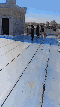 اختار ولاتحتار يوصلك لحد الدار
 كل شيء بالأمل إلا الرزق بالعمل ......شغل لي يرضه عليه الله،،،،
✅ وبضمان لمدة 10الى 15سنه
(نرجوا الانتباه لجوده الماده وليس الأسعار) 
يوجد ( ايطالي / تركي / ايراني )  حسب طلب الزبون 
‏
((القياس على طول الروله وليس قياس السطح)) 📌
((طول الروله 10 أمتار والعرض متر واحد)) 📌

🔰مادة الأيزوكام تتكون من عدة طبقات 🔰

1️⃣طبقة كيرية (جيرية )
2️⃣طبقة ألياف صناعية
3️⃣طبقة مانعة للرطوبة 
4️⃣طبقة عاكسة للحرارة
5️⃣طبقة ألياف سطحية  
6️⃣طبقة مطاطية مانعه أيضآ للرطوبه

🔻تعمل مادة الأيزوكام على الأماكن الآتية🔻

♦ تنفيذ العمل على {الصب ، والصب المزفت}
♦ تنفيذ العمل على {الكاشي ، الفرشي،الشتايكر}
♦ تنفيذ العمل على {الجدران الخارجية للمنازل والبنايات }
♦تنفيذ العمل على { السندويج بنل.والجينكو }
♦تنفيذ العمل على {أرضيات المسابح وجدرانها }

(( يوجد لدينا فروع في جميع المحافظات ))

للاستفسار  او المراسلة واتساب الاتصال ::::

‏‪*********** 
***********
