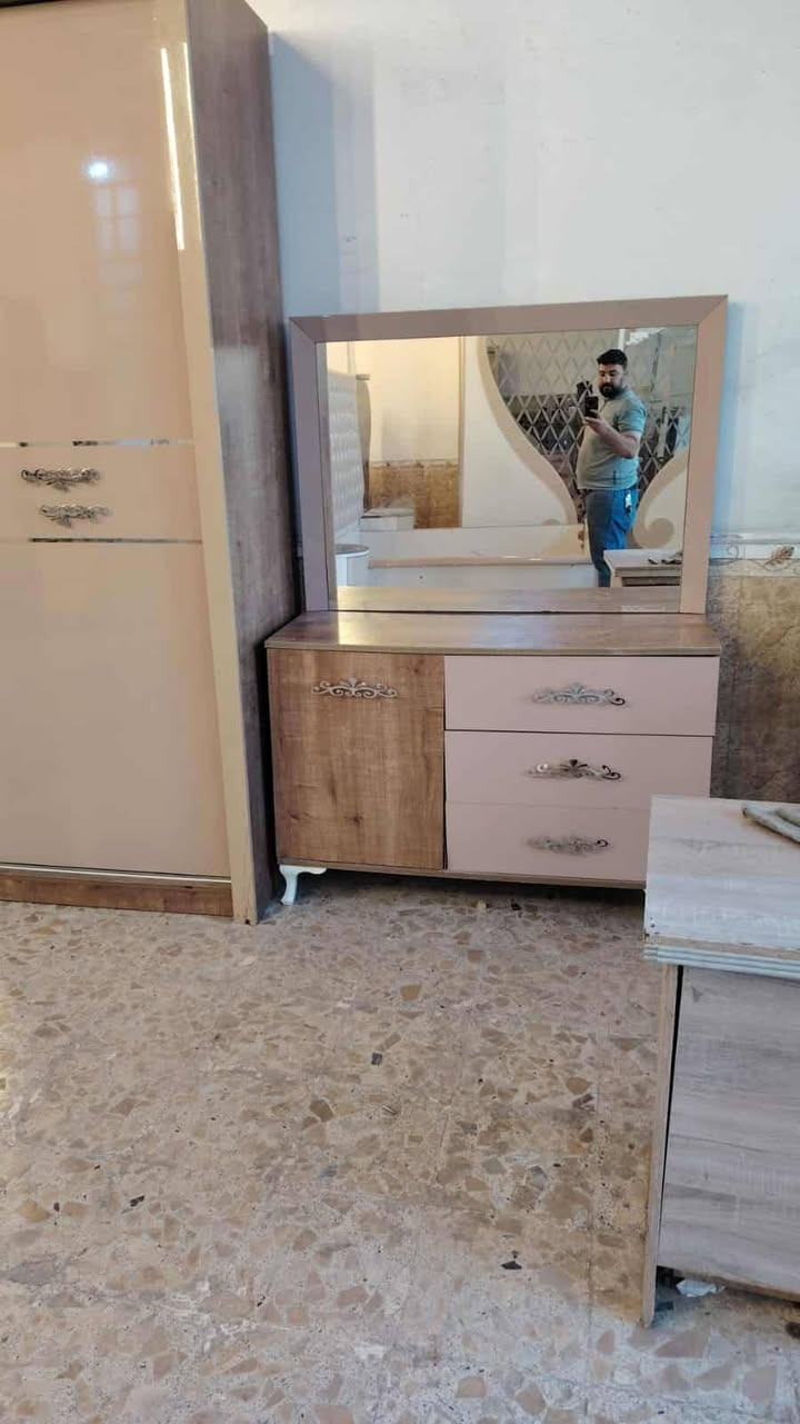 غرفه نوم  ضخمه نضيفه جدا كنتور ٢٨٠ سم 
بسعر مميز
٣٧٥ الف بدون نقل وشد
٤٥٠ الف مع النقل والشد 
مراسله خاص


**إذا كنت صاحب هذا الإعلان وتريد حذفه لأي سبب، رجاءا أرسل رسالة إلى الدعم الفني**