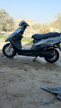 جي فور نضيفه وشغاله من طول لطول مفتوحه مره وحده وين ماتريد فحص 375وبيه...
