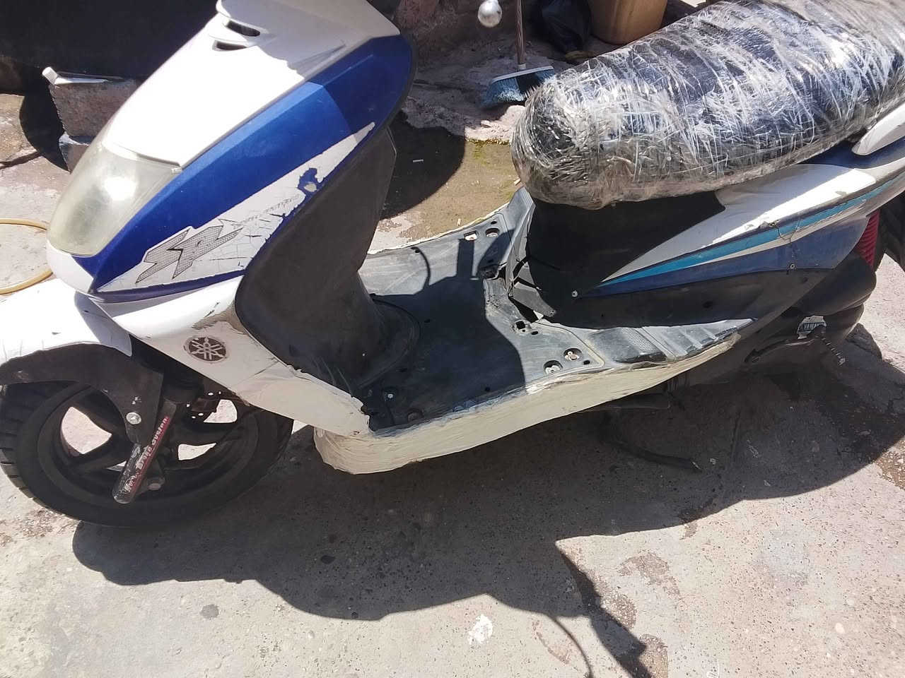 سكنز فحل للبيع شغال كامل نكره سلف كهربيات كلو شغال تايرات نضيفه كابريته شويه تعبانه الكشر نص عمر السعر 175 الف عنوان موصل جانب الايسر *********** موصل, نينوى
