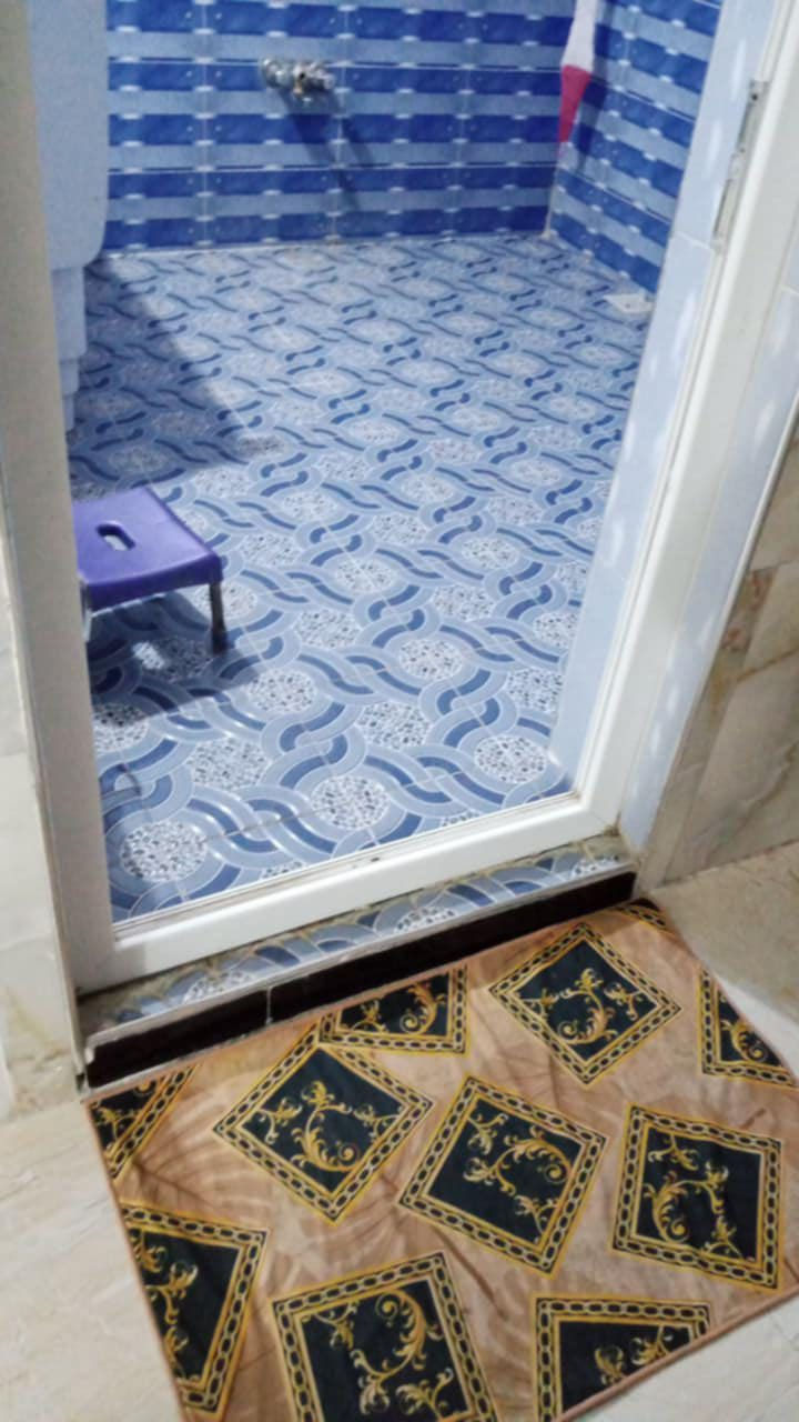 دار مساحة220م طابو سند25 
اكسيرات قرب الشارع العام خلف المول مقابيل مزاد الشهد بالبداية موقع مميز 
خدمات كاملة للبيع وبسعر مناسب انشاءالله 

للاستفسار 
مراجعة مكتب سما بلدروز للعقار مدخل شارع العلوة
***********
