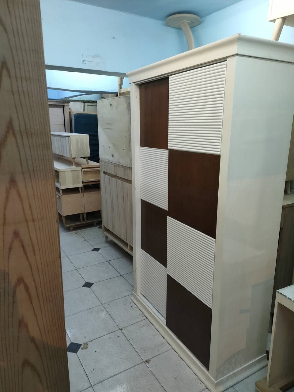 دولاب مترو 20 سم عموله رفوف من الداخل


**إذا كنت صاحب هذا الإعلان وتريد حذفه لأي سبب، رجاءا أرسل رسالة إلى الدعم الفني**