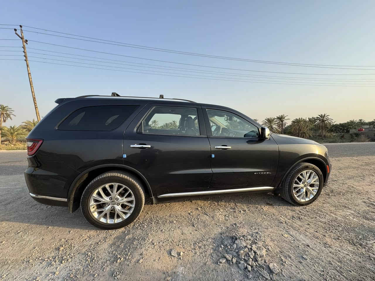 السلام عليكم
(مكلف بالنشر)
دورنكو 2014 معلايه 2022 
فئة السيارة : سيتادل CITADEL اعلى فئة فول مواصفات
المكينة V6  3.6 ناعمه كلش وكل تبديل الدهن مالتها بامريكا بالوكاله مال دوج مذكور بتقرير الكارفاكس
المواصفات:
1-تحكم ستيرن 
2- مثبت سرعه 
3- لايت عدسات  LED
4-تدفئة ستيرن  وتدفئة وتبريد كراسي اماميه 
5- راكب 7 كراسي VIP
6-فتحة سقف 
7- كشنات خزن ميموري
8- ترحيب كرسي وستيرن 
9-تبريد 3 قطع 
10-كشنات كهرباء
11-نظام بريك ABS
رقم ذي قار انكليزي
ماكو اي كلوب بالدشبول 
حداديه جديده تخم تاير جديد حادثها موضح بالصور حادث خفيف 
بيها ضربه خفيفه بالعراق بارد وصبغ موضح بالصور وشخط خفيف بالباب 
كشرها نظيف جدا 
صور السونار موجوده 
ماشيه 168 الف ميل حقيقي
 ماشيه هنا بالعراق 10 الاف ميل فقط
السعر : 185$ ورقه وبيها مجال بسيط
مكان السيارة الناصريه قضاء سوق الشيوخ
السنويه باسمي تحويل ثاني يوم 
الهاتف : ***********
