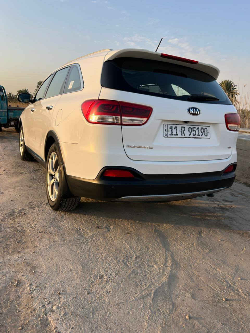 السلام عليكم للبيع سورنتو ٢٠١٧ خليجي فول بانورامه ٧ راكب ٣ قطع تبريد مكينه ٦ ماشيه ١١٨ مكفوله عدا البارد السونار مرفق مع الصور السعر ٢١٠ العنوان بابل الحصوه ***********
