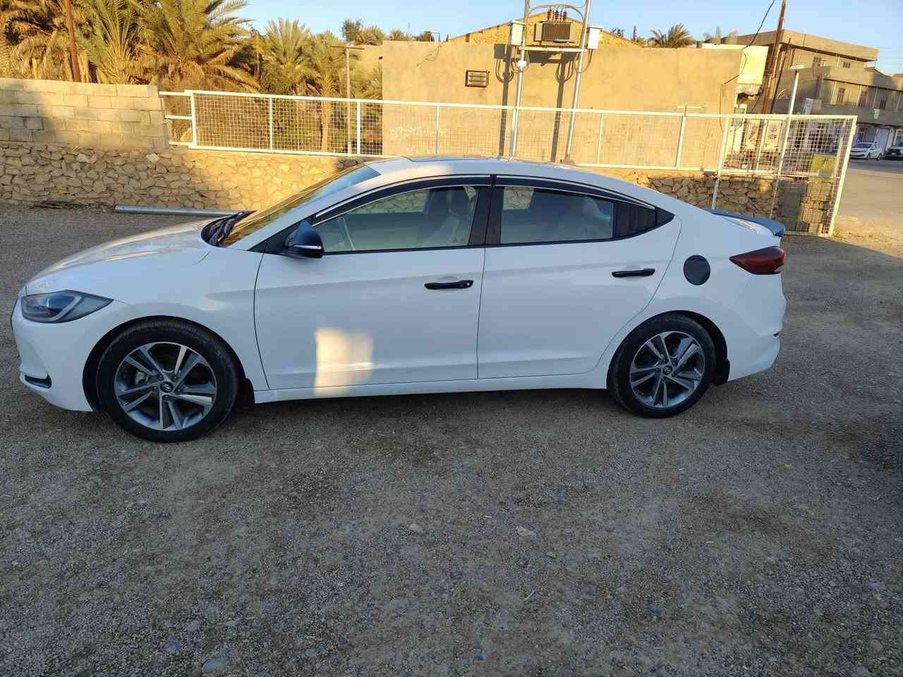 النترا 2018 خليجي مكفولة فول مواصفات ماعدا البصمة ماشية 170 رقم الدولي وتحويل مباشر يرهم مراوس وبيع حسب القناعة للتواصل ***********
