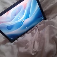 Tab 9 مساحه 256غيغابايت   بطاريه 8200mAh  السعر ٢٨٠ بعده جديد 07862741...