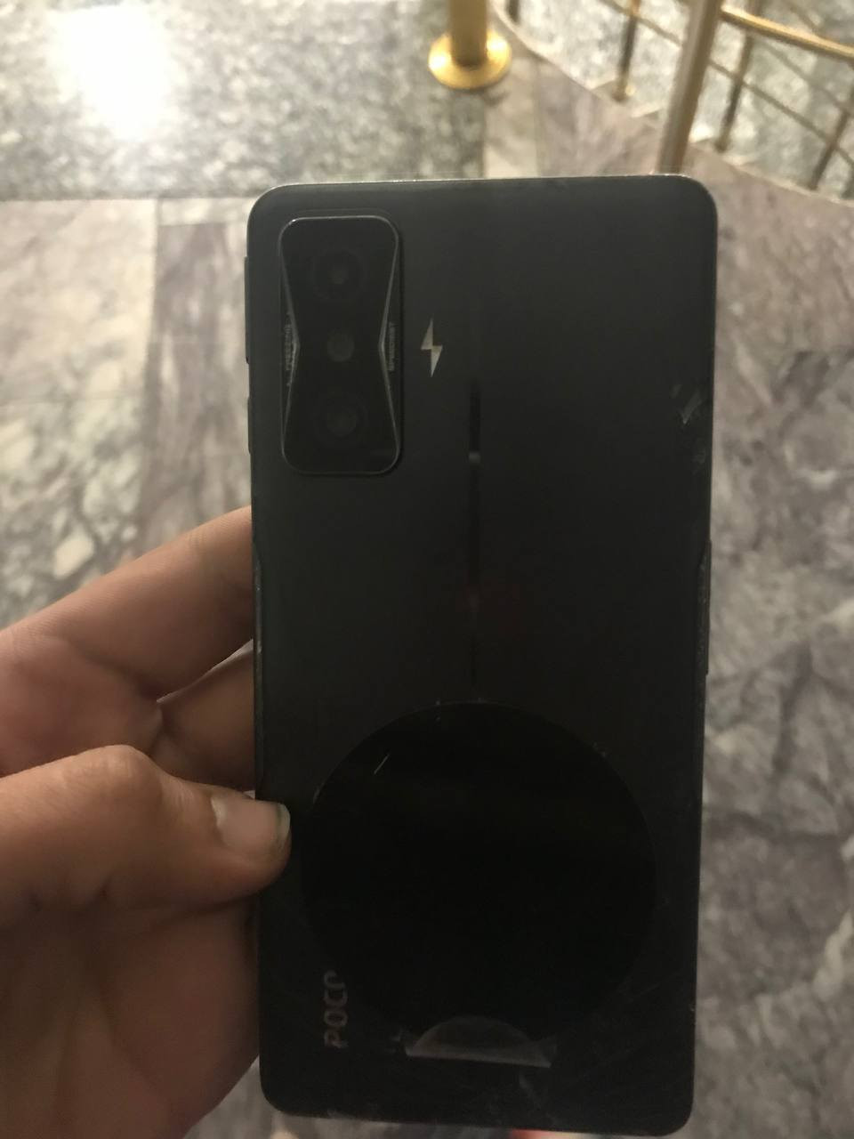 Poco f4gt يشغل ببجي 120 فريم مراوس فقط ذاكره /ذاكره 256 معالج snap dragon gen8
فيه فطور بسيطه بالضهر والشاشه وبيت sim


**إذا كنت صاحب هذا الإعلان وتريد حذفه لأي سبب، رجاءا أرسل رسالة إلى الدعم الفني**