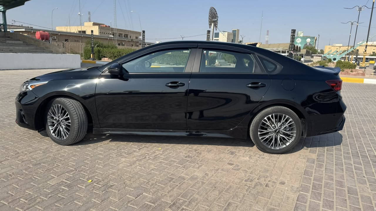 فورتي جي تي لاين
2024 كفالة عامة 
ماشية 4 الف 
حرة مداور نفس اليوم
السعر 170 قفل 

***********
