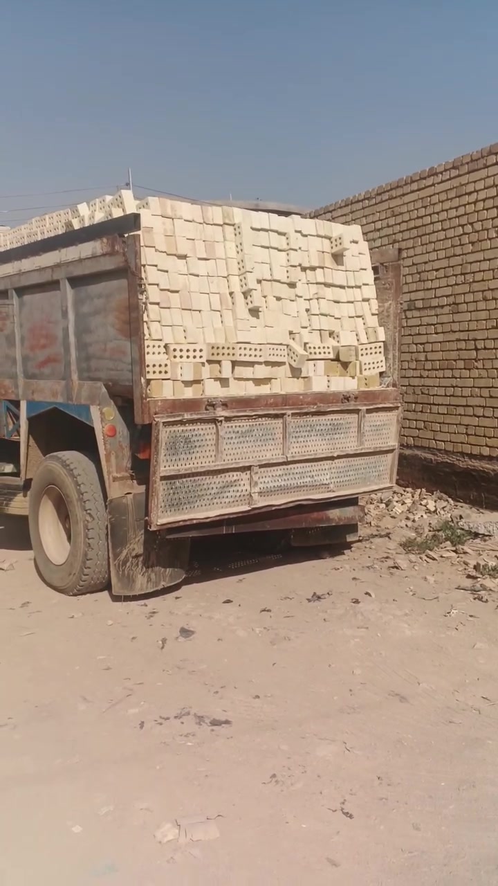 🧱 الطابوق الأساس المتين لكل بناء ناجح.
إذا تريد تبني بيت يدوم سنين، لا تساوم على جودة الطابوق. نوفر طابوق بمواصفات ممتازة، متانة عالية، وأسعار منافسة تناسب الجميع.
✅ جودة مضمونة 
✅ قياسات دقيقة
 ✅ مناسب لجميع أعمال البناء
للاستفسار والأسعار راسلنا 
واتساب *********** حسين 

، وخلك واثق إن أساس البناء يبدأ من اختيار الطابوق الصح. 🏠✨
