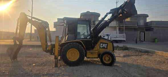 السلام عليكم للبيع حفاره كتر موديل 2002 رقم سليمانيه تحويل مكينه جاهزه ميه بالميه برغي ما عايزه
السعر ١٥٠ وبيه مجال
***********  عمر
