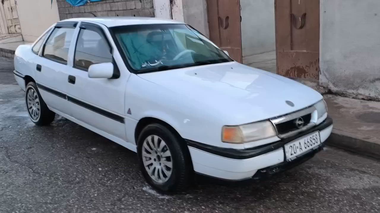 سيارة للبيع
فكترا حجم 18 كير محرك شرط سياره مكفوله من گلب او دواخل 
سيارة نضيفه و شكلها مرتب مال جناي
سنوية جديده الى 2031 ب اسمي 
السعر 35 ورقة 
للاستفسار  ***********

