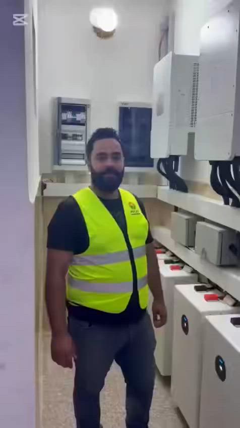 🔋 الحمد لله تم نصب منظومة طاقة شمسية 65 أمبير في منطقة علي الصالح 🌞
شركة أرض الرواند مستمرة في تنفيذ مشاريع الطاقة الشمسية بأفضل المواصفات وأعلى معايير الجودة.
قبل أن تسأل كم أمبير تحتاج، اسأل عن:
✅ نوع الإنفيرتر
✅ نوع البطارية
✅ نوع الألواح الشمسية
✅ طريقة الربط والحماية
✅ جودة المواد المستخدمة
مواصفات المنظومة:
✅ انفيرتر ديا 12KW هايبرد IP65 عدد 2
✅ بطارية ديا 16KW عدد 4
✅ ألواح لونجي 650W عدد 32
✅ بورد حماية من ماركة يورو عدد 2
✅ ربط البطاريات بواسطة بازبار مع قواطع DC 250A
✅ ATS مع بارد منفصل
✅ تنفيذ احترافي مع مراعاة أعلى معايير الأمان والكفاءة
شركة أرض الرواند تجهزك بأفضل الماركات المعتمدة لضمان الأداء والاستمرارية.
📍 العنوان: بغداد – شارع الصناعة – فلكة رئاسة الجامعة التكنولوجية
📞 ***********
سارع بالحجز واستفد من حلول الطاقة الشمسية الموثوقة.
