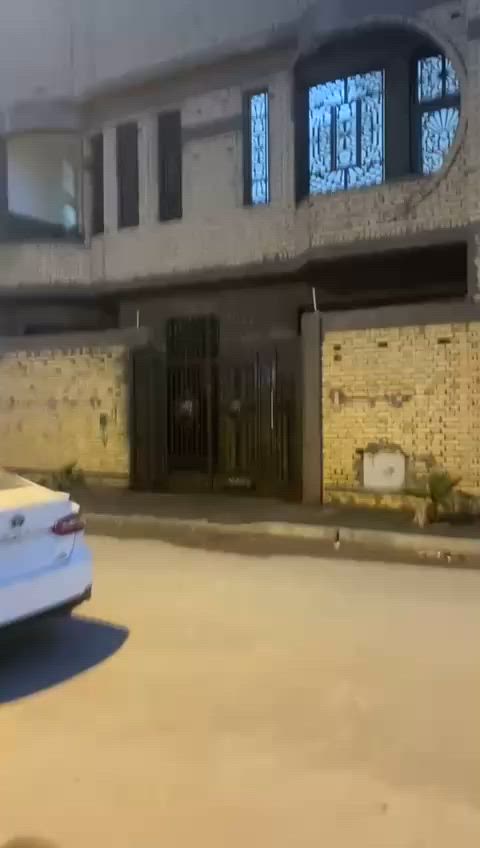 دار  🏠 البيع. الصحفين 2 غريب على محطه جنه البصره. 
وغريب علئ شارع السيدين البحريه. 
واجه 10 نزال 12. بناء 🚧 حديث موقع مميز. 
طابو صرف تحويل مباشر. بيت طابوگ كامل صب مركزي تواصل. ***********
