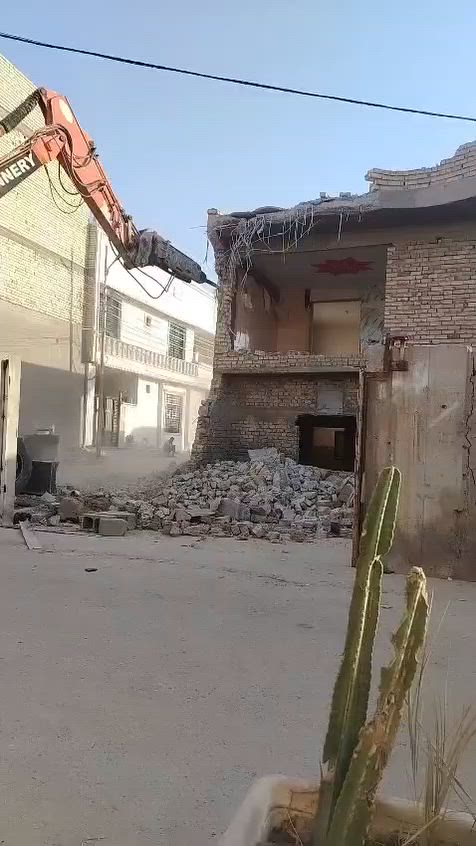 السلام عليكم يوجد لدينا كادر تفليش البيوت و قص الرباطات و قلع الراضي وتگشير الجذران و كافه انواع التفليش با انسب السعار بغداد فقط***********
