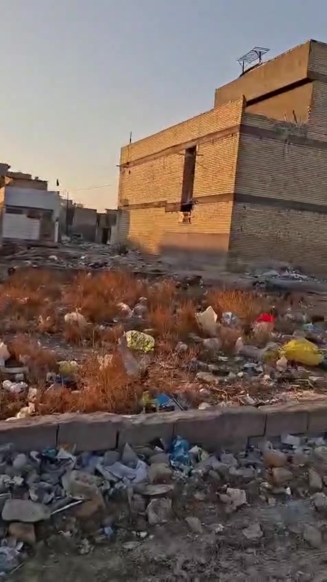 مساحه ارض مميزه للبيع لاصحاب الاستثمار والمشاريع  التجاريه قطعه ارض 1200 متر للبيع كافه الخدمات موجوده من ماء وكهرباء ومجاري. بسكينه  مقاطعه 8/2  المربع الذهبي لمن يرغب بالشراء مراسله الرقم  ***********.  واتساب فقط او خاص  تحياتي للجميع
