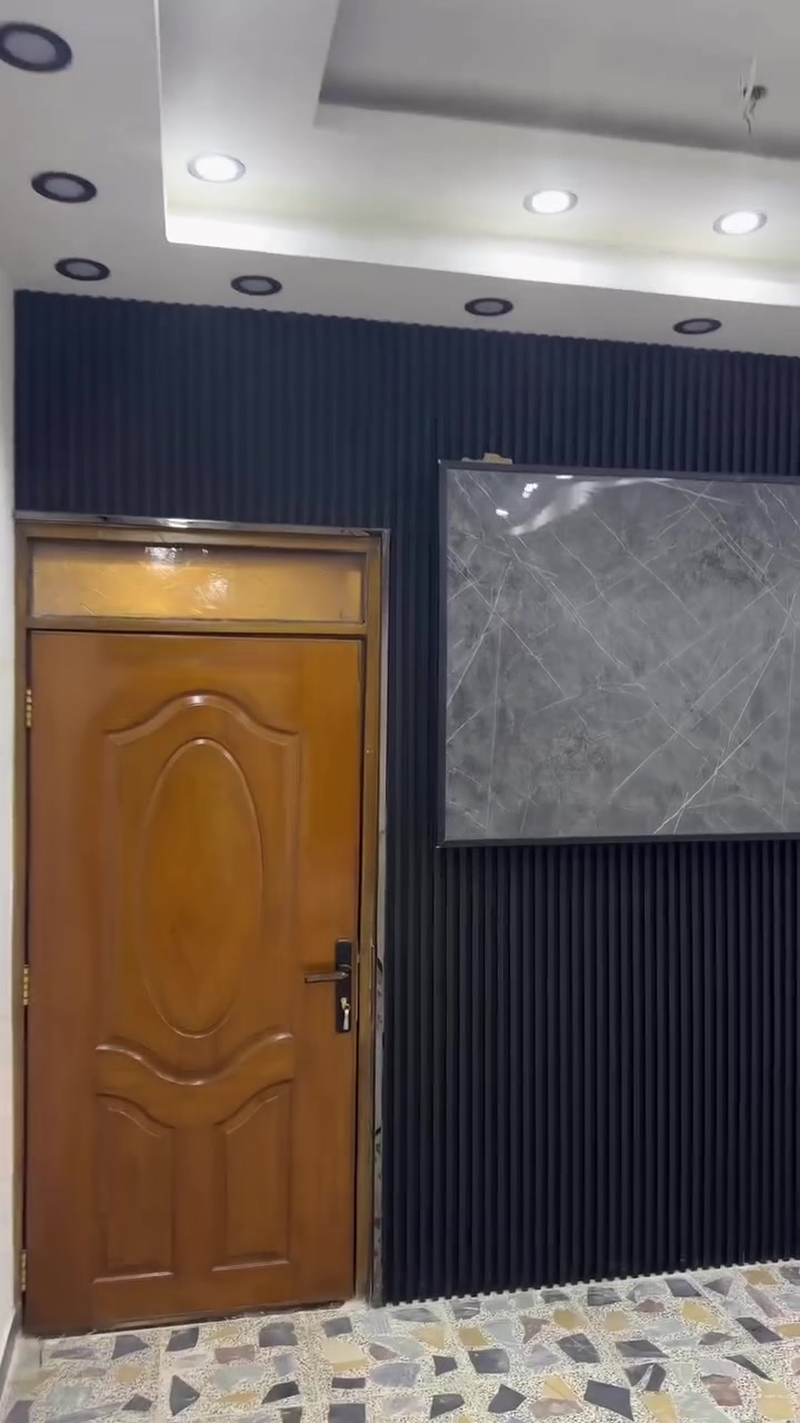 السلام عليكم للبيع دار ملك صرف في منطقه الدولعي شارع حسينيه الاحرار
المساحه 115 متر بناء درجه اوله فول ديلوكس وشغل درجه اوله ومواد كله اصلي من حمامات من تاسيس مجاري ومي كله درجه اوله يحتوي البيت علا 4غرف نوم احد غرف الكبيره نضام سويت +استقبال +مطبخ حار ومطبخ بارد +حولي +منور عدد ٢+حمام عدد 4 البيت ٣طوابق +يحتوي علا صطح عدد ٢ خريطه جدا مريحه وبدون اي نقص لاستفسار اتصل 

***********
