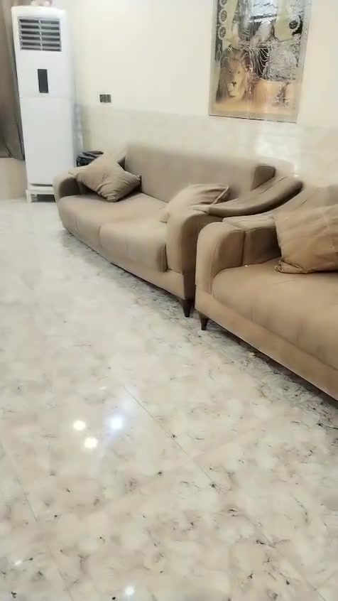 كاونتر قطعه تسكام ١٠٠قفل طباخ شغال كله شغاله ٣٥   البيع ١٠٠ ميز مرايه نجاره نظيف ٥٥ ماكينه مال خياط ٦٥ الاتصال *********** تخم تركي سبع مقاعد للبيع كراسي مال صالون مغسله للبيع
