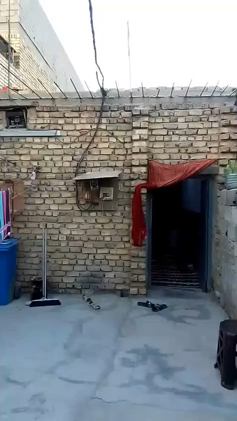 للبيع عقار مساحته 82 النزال 16 الوجهيه5 مكاني حي السفير العبيدي ورا شارع الطاقه اتواصلوا على هذا ***********
