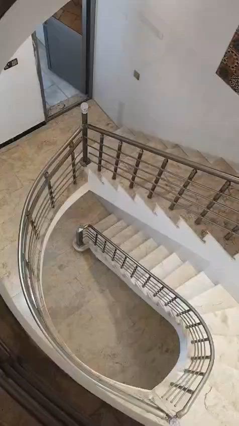اللاتصال بهذا الرقم :***********
