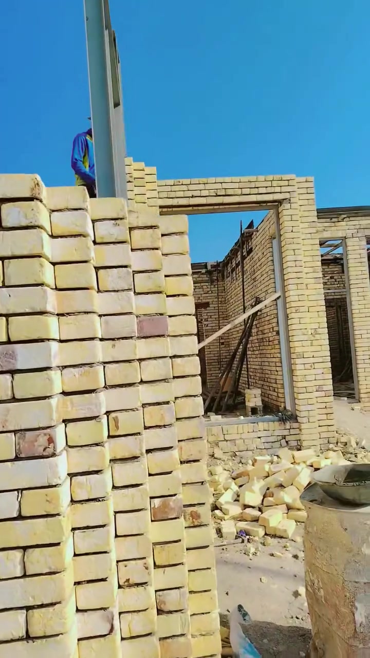 اي احد لديه عمل بناء يتواصل معنا على هذا الرقم ***********
