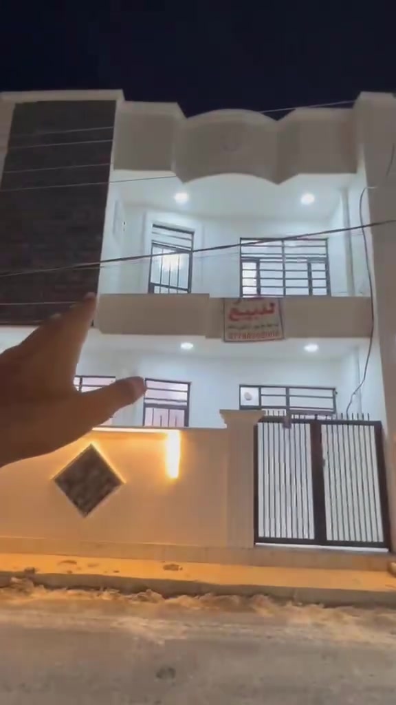 سلام بيت للبيع نقد و قسط
بيت 100متر يحتوي ع مدخلين واربع غرف نوم
وصحيات بكل طابق كامل خدمات 
طابو زراعي سند 25
مكان الدوره نهايه 120
للاستفسار مراسله خاص او واتساب 
*********** ملاك 
@إشارة
