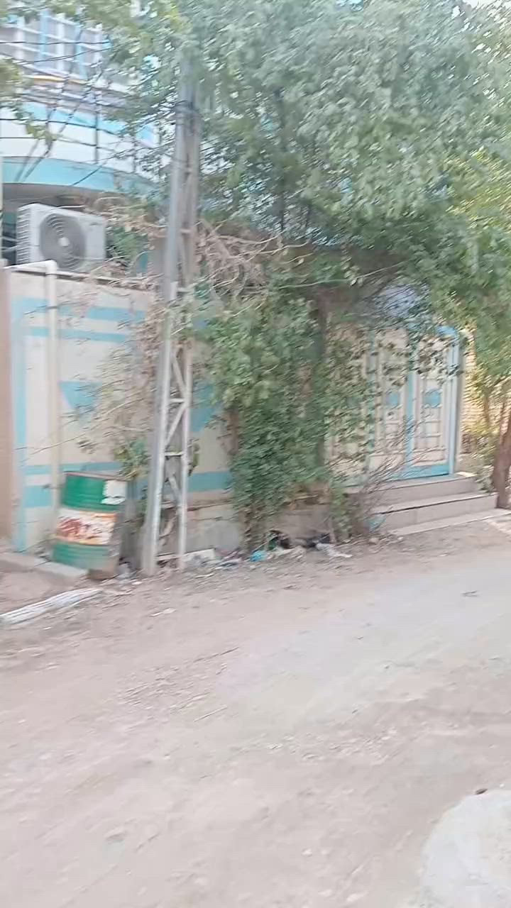 بيوت اثنين للبيع في كربلاء المقدسه واحد في حي العباس الفرع الثالث نهايته مقابيل عامود 12 مساحه 250 متر زراعي سند 25 والثاني حي الحوراء عامود 43 طريق بغداد قرب الشارع العام مساحته 60 متر ***********
