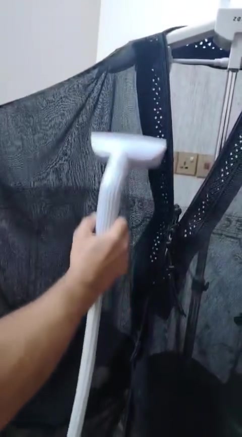 مكوه بخاري جديد فقط بيه لحيم بسيط بالدبه مال الماي شغال ماخذه ٥٠ قبل أسبوعين الباب الأول بيع ٣٥ بدون عمله الي يريده يتفضل خاص هاتف*********** بيه واتساب الرقم
