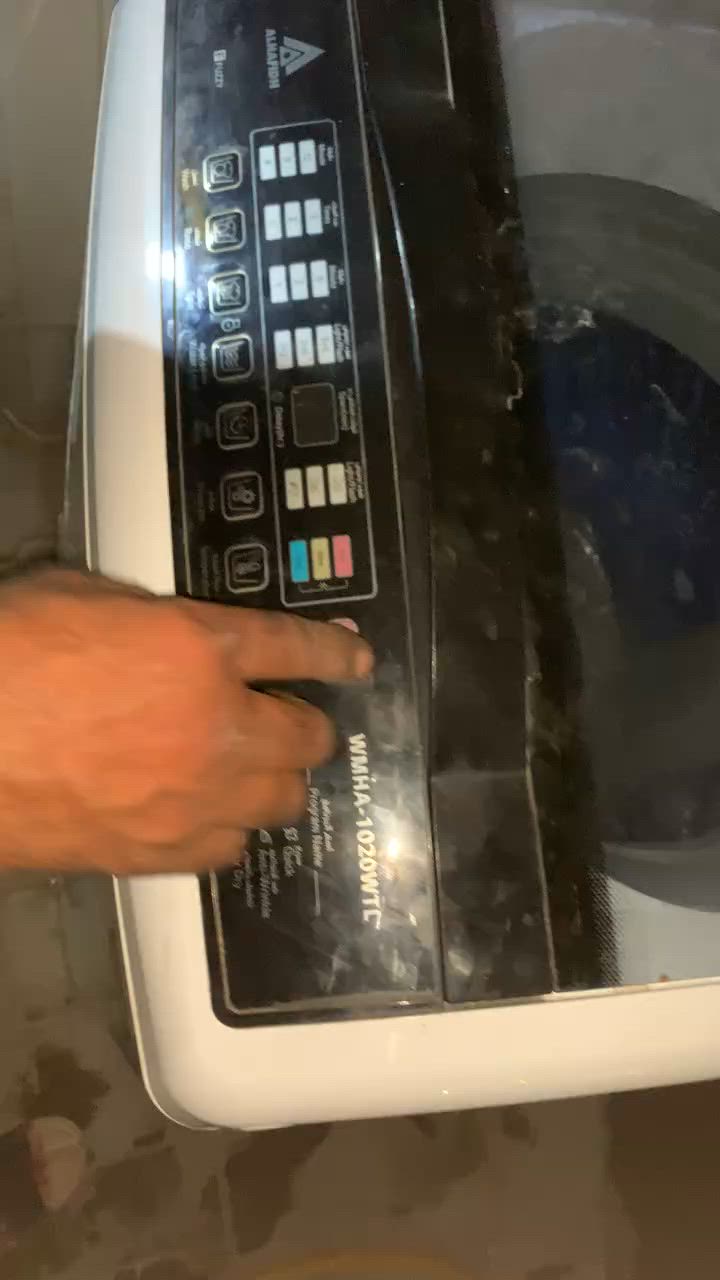 غساله اوتماتيك للبيع نضيفه مابيها شي رايدها ب 150 الف وبيها مجال كلش قليل 
شراي تعال خاص 
العنوان - كربلاء - حي القادسيه - قرب البانزين خانه


**إذا كنت صاحب هذا الإعلان وتريد حذفه لأي سبب، رجاءا أرسل رسالة إلى الدعم الفني**