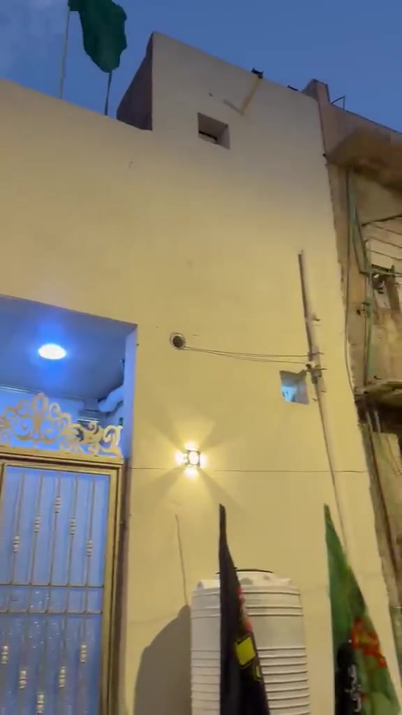 ‏يا الله سلام عليكم يوجدالدينه بيت للبيع مساح 100 متر يحتوي البيت على الغرف منام ‫4+‬ صالة + ديوانية + صحيات + مطبخ مكان البيت￼5ميل بيت نضيف وبنيان جديد الستفسار تصال على رقم تالي***********عقارات ابو علي الجابري
