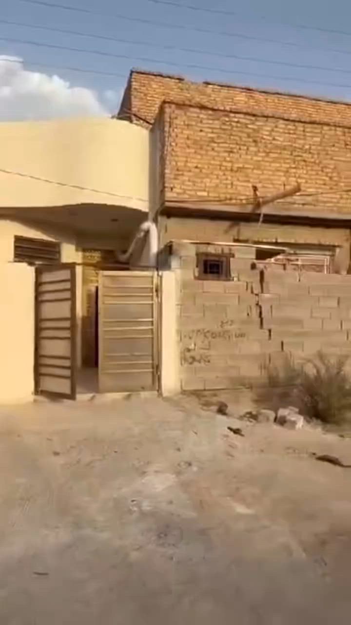 دار للبيع ب 24 مليون بس مع الكفيل مطلوب مبادره كامله يتكون الدار من غرفه وصاله واستقبال ومطبخ بناء ال 24 كافه الخدمات والاستفسار اتصال على الرقم
***********
***********
