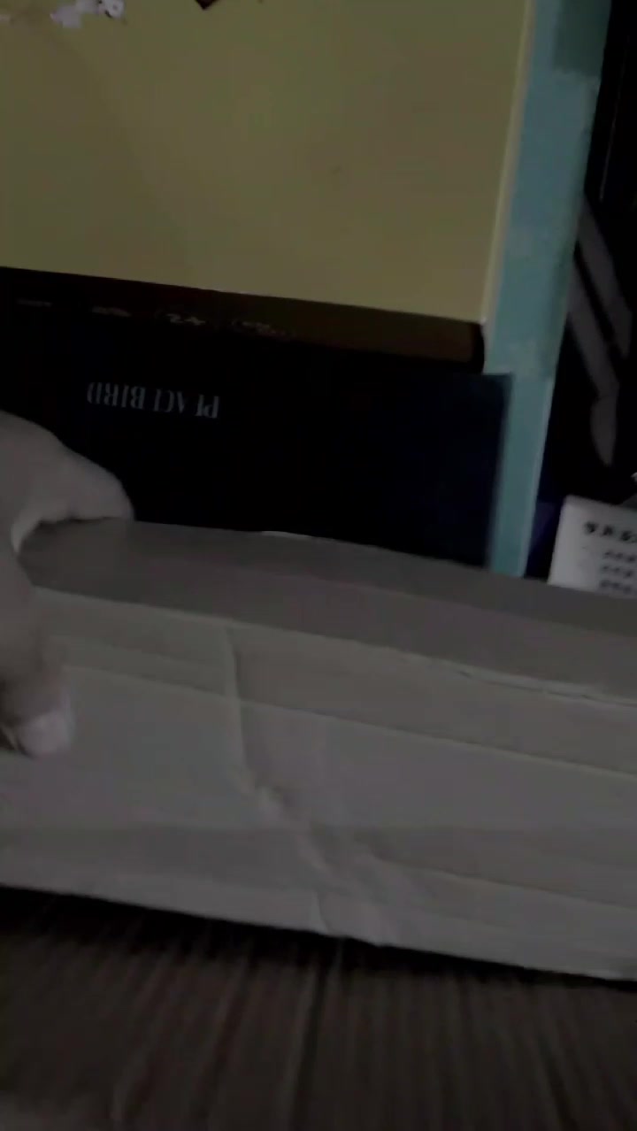 السلام عليكم امزون لبيع بسعر مناسب يفيد الاهل المكتبه لي يرده يجيني خاص اني كله بيش