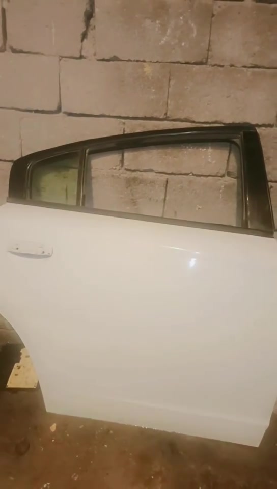 سلام عليكم اخوان زوج بيبان سياره مال جارجر مكاني صبخه العرب وهاذا رقمي وبيك خير وتدلل ***********
