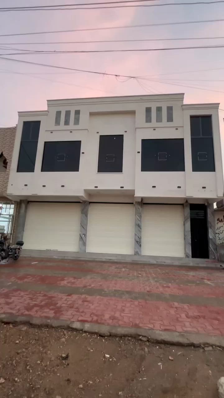 عمارة تجارية للإيجار
شارع الجوى الجبل السايدين 
للاستفسار رقم صاحب العقار 
د.ماهر ***********
