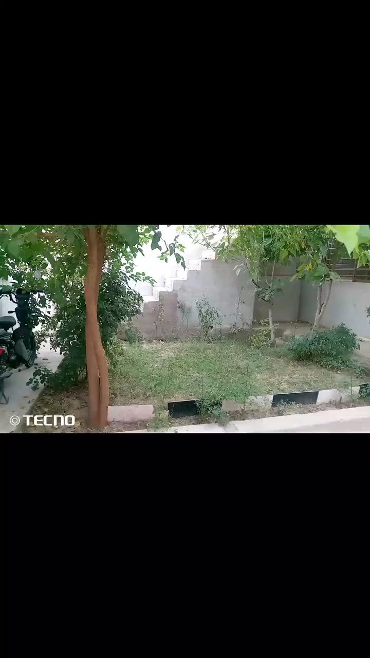 دار للايجار قرب مدرسة تبارك بيت 200 متر
***********
