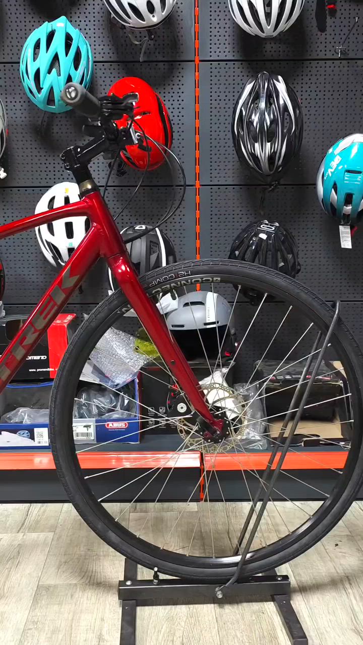 Trek بتصميم عصري وأداء مميز 

🔹 حجم 28 (C700)
🔹 قياس الفريم: M
🔹 سستم Shimano 2×8
🔹 فريم دفن حديث (Internal Routing)
🔹 بريكات دسك
🔹 إطارات أصلية Bontrager H2
🔹 قيادة مريحة ومناسبة للاستخدام اليومي والرياضة

📍 الخدمات المتوفّرة:
خدمة توصيل متوفّرة لجميع المناطق
إمكانية الشراء بالأقساط لحاملي بطاقة كي كارد – مصرف الرافدين

🕓 أوقات الدوام:
من الساعة 4:00 عصراً إلى 11:00 مساءً

📍 الموقع:
معرض دكتور بايسكل
بغداد – السيدية – شارع ٤٠ (الاطفاء) قرب مطعم SunCity

#Trek
#Bontrager
#دراجات
#BikeLife
#دكتور_بايسكل


**إذا كنت صاحب هذا الإعلان وتريد حذفه لأي سبب، رجاءا أرسل رسالة إلى الدعم الفني**