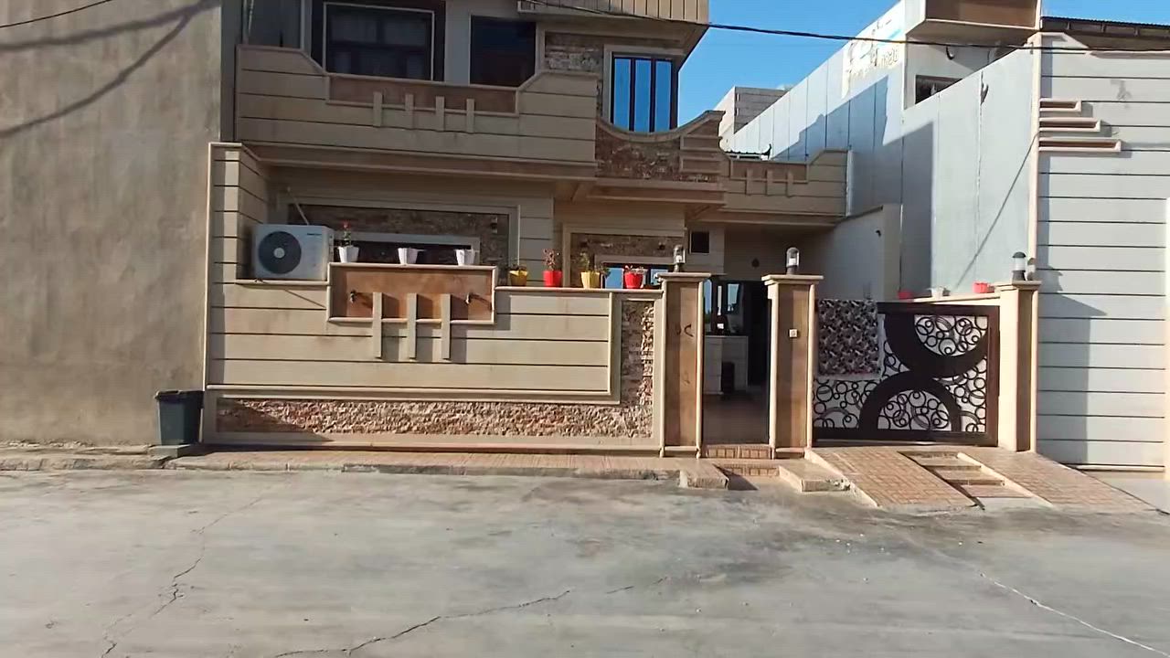 بيت ١١٠ متر طابقين زراعي معمل طابوك قريب على حدائق السيد 

مربع منطقه فول خدمات 

***********
***********
