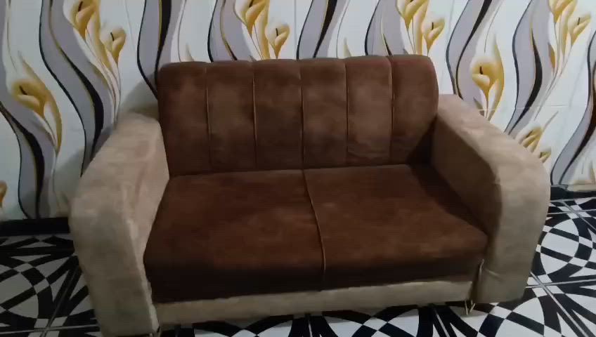 تخم عراقي نضيف تركي الموديل 7 مقاعد ب 225 وبي مجال بسيط المكان البياع *********** يوجد توصيل بكروه ويوجد واتس اب
