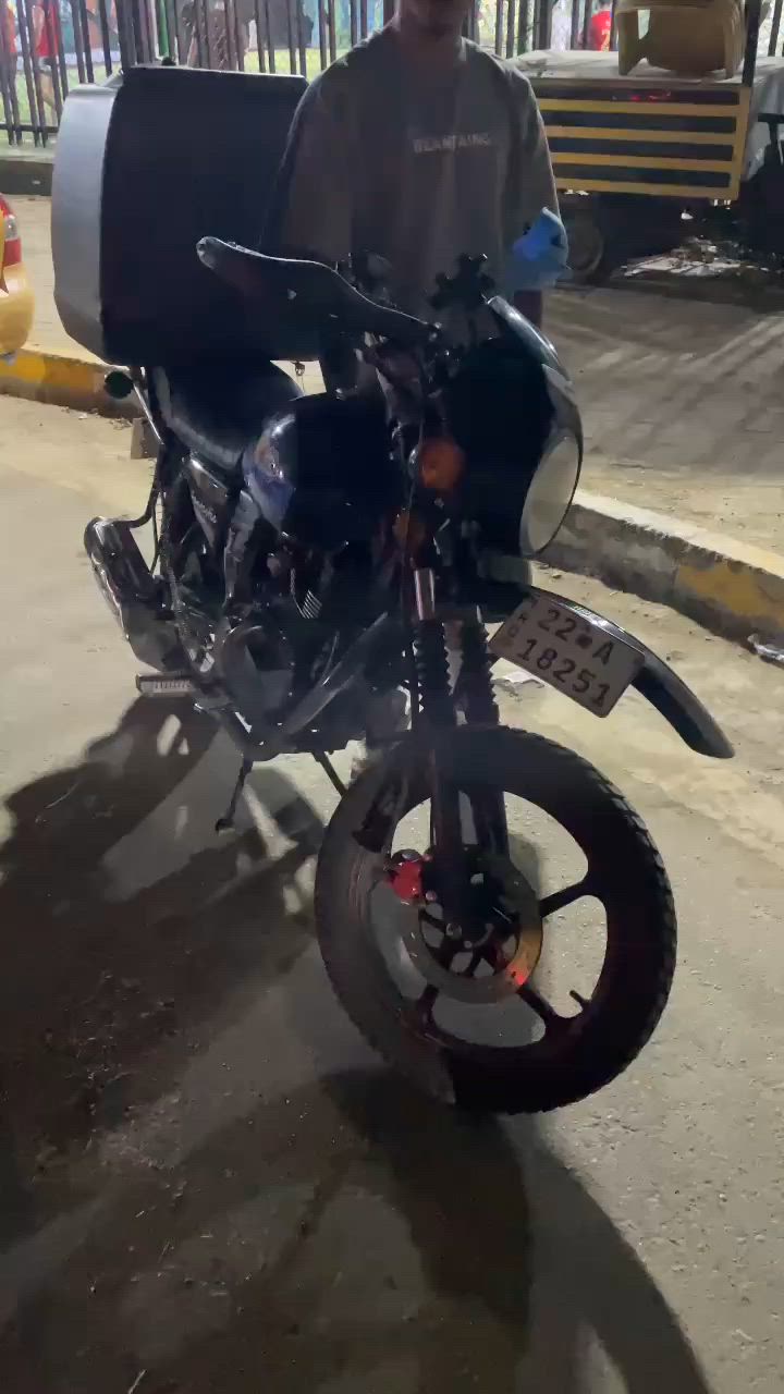 دايوان موديل 2025للبيع نقد محرك 200 cc ممشه 6000 محرك نضيف دراجه لا محرك ما مفتوح دراجه على البلاد كلشي بيها شغال كهربائيات كامله مفتاح و بصمه تشغيل عن بعد دراجه نكره سلف دراجه ب مليونين و 450 بيها مجال للشراي مرقمه كامله و اوراق كامله رقم شمالي تواصل على رقم***********
