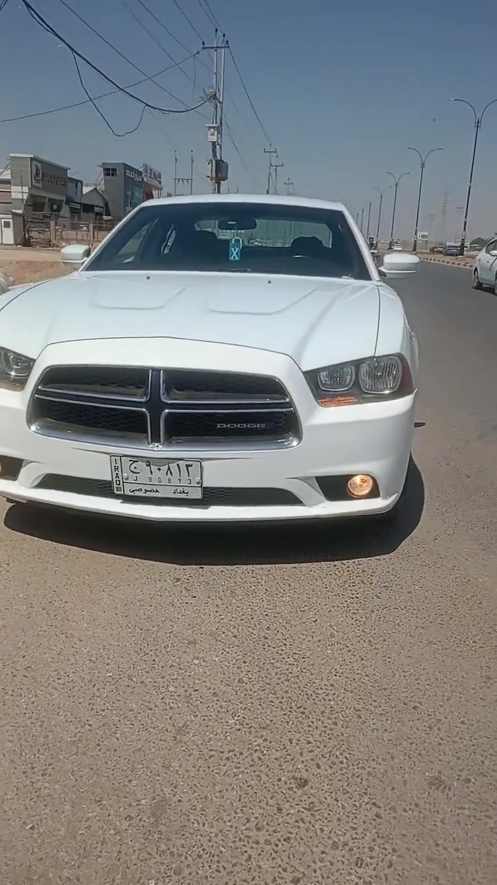 السلام عليكم جارجر 12 خليج كفاله عامه لون ابيض رقم بغداد بسمي مشروع وطني وين ما تريد داور
 مكينه وكير وحداديه وتبريد
وتخم تاير 
 شرط سياره جديد واحله من الصور
سياره جاهزه مجهزه خير من الله 
مكاني الديوانية الشافعيه
 رقم موبايل ***********
*********** هاني الطيب 
السعر 173 بيه مجال حك الجيه
