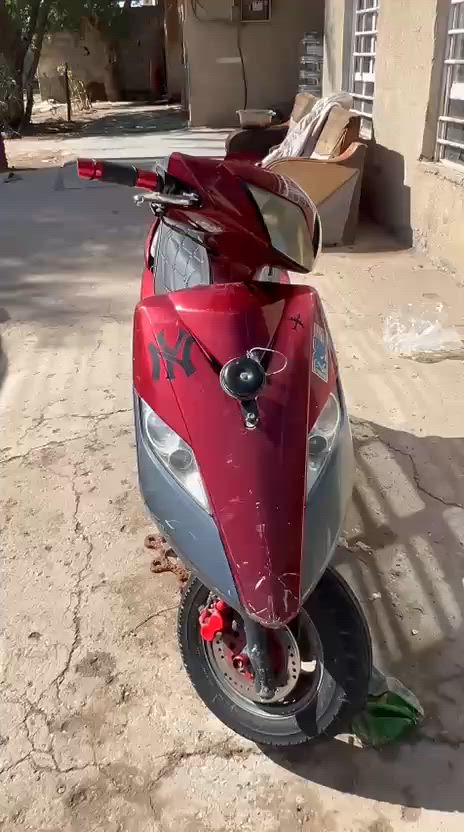 سلام عليكم دراجه عاطله تشتغل تطفه اني ابيع طافيه دراجه مكينه مجفته مروه وحده نضيفه كل الكهربائية شغاله السعر250   مكاني بغداد سبع قصور الاوسمة ما متواجد فيس ***********
