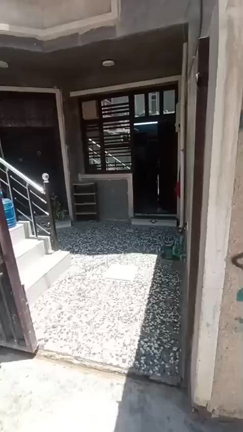 دار للبيع مساحه 100 نظام شقق 2 
الواجهه 6.25 والنزال 16 

يحتوي على تواليت خارجي+ هول + مطبخ + حولي + غرفه + حمام + منور عدد2 + درج داخلي ودرج خارجي و الطابق الثاني نفس الطابق الاول

الهول 5.25x3.75

المطبخ 3.5x2.25

الحولي 3mx5m

غرفه النوم 4mx5m 

منور 1.25x1.5 

***********

***********

